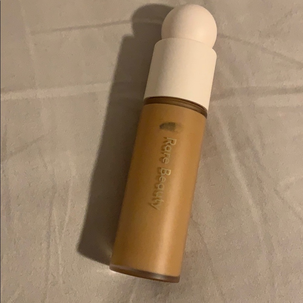 Liquid Touch Weightless Foundation